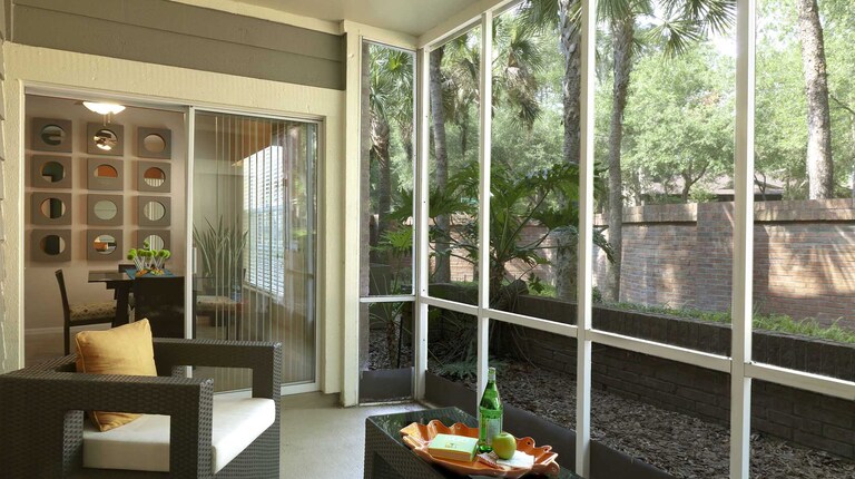 Private Screened-in Patio